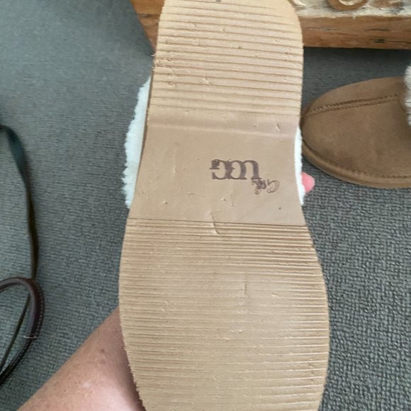 HONEY TAN SUEDE AND FLEECE SHORT UGG BOOT SLIPPERS SIZE 6 AUSSIE - Picture 5 of 6